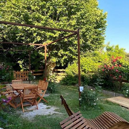 Jolie Maisonnette Niozelles Esterno foto
